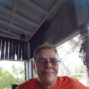 Meet your Posher, Becky